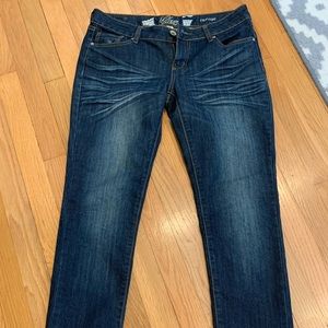 Refuge size 10 ultra skinny jean